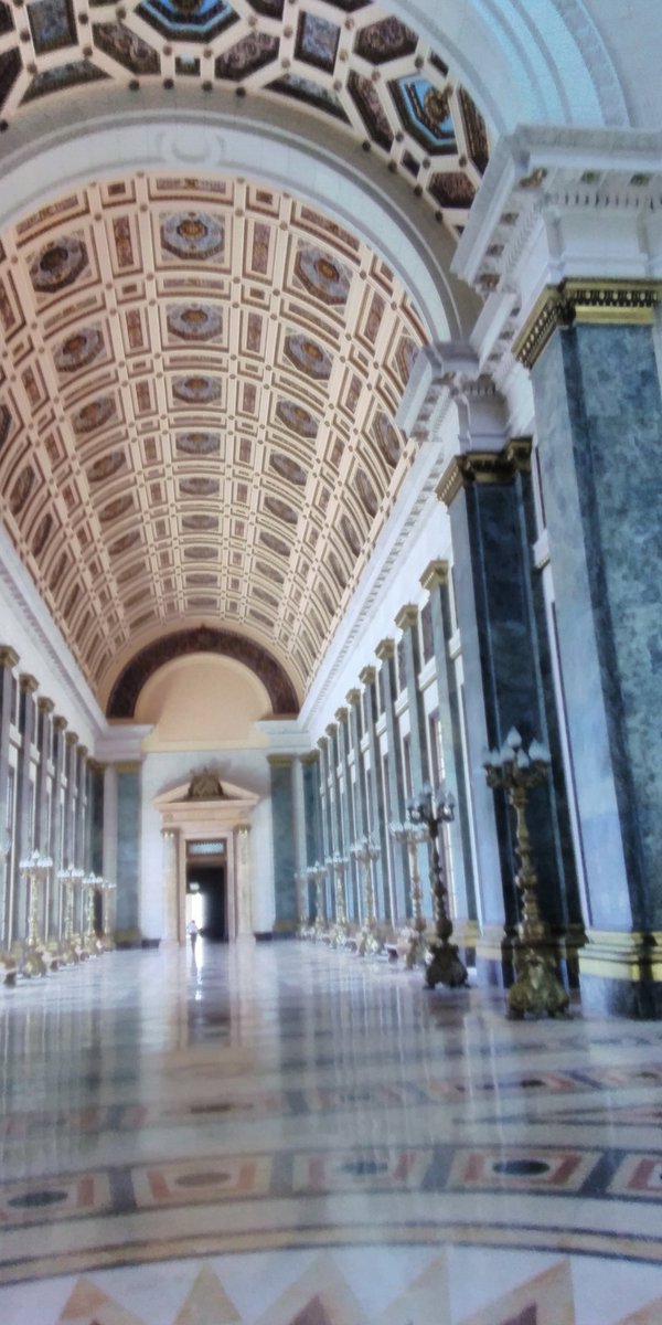 Hermoso la sede de nuestro  parlamento. Espacio donde radica el máximo órgano legislativo y representación del verdadero poder de nuestro pueblo. 🇨🇺 #CubaVive #LaVacunaCubana