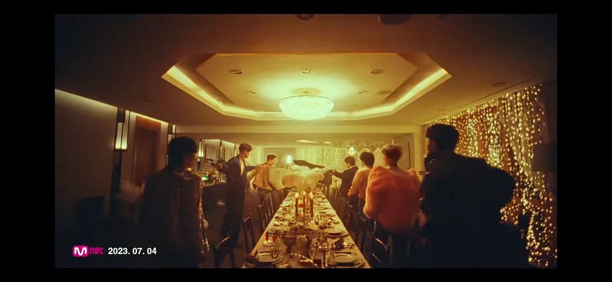 real_exol6161's tweet photo. بوی خیانت به لاوشات تو فندوم پیچیده

D-1 TO EXIST
EXIST FOR EXO 
#CreamSodaMVTeaser
#EXO_EXIST
#EXO_CreamSoda 
@weareoneEXO https://t.co/PXMlz6eoxJ