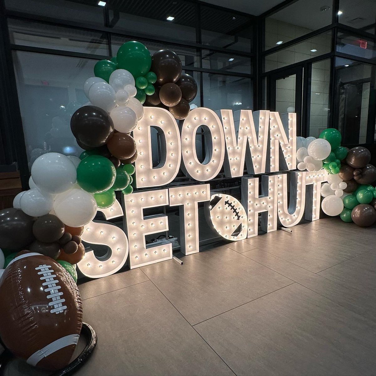 Who else is ready for football season?  It will be here before we know it…. Nothing like our letters to make your watch parties LIT 

#football #marqueeletters #watchparties #runitback #okcevents #alphalitokc #letsgo #downsethut #fyp #trending #touchdown