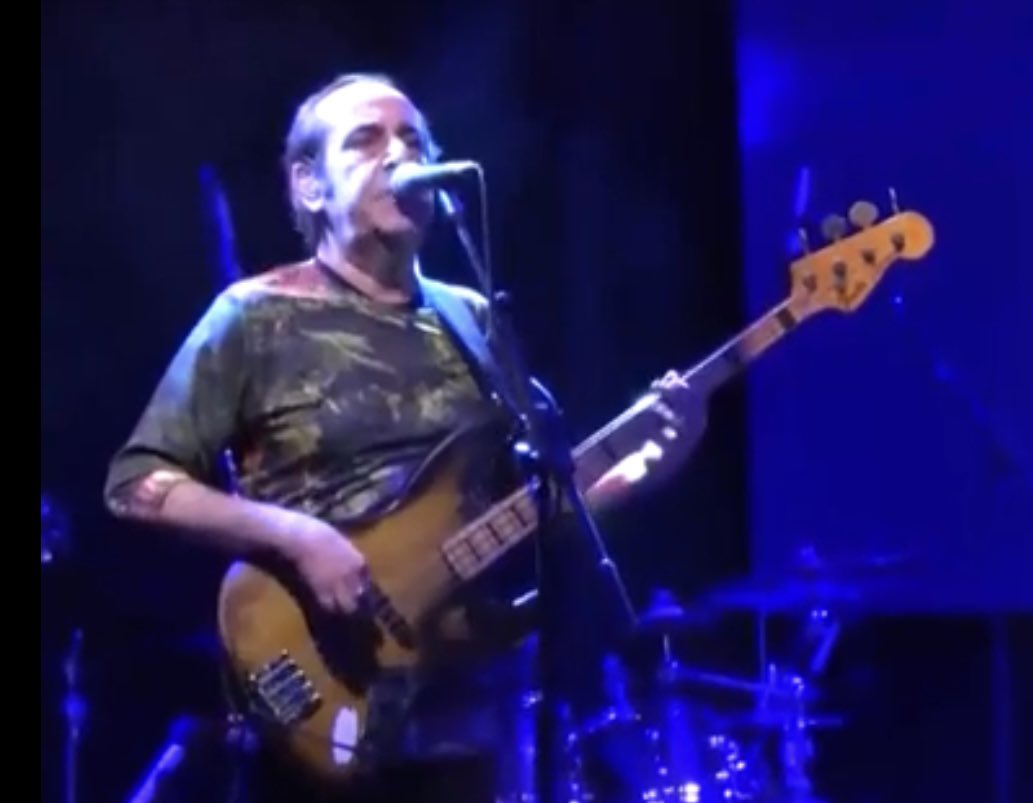 Değerli sanatçı Özkan Uğur, çok yönlü sanatçı kişiliği, yetenekleri, yaşamımıza kattığı değerleri,  MFÖ ile müzik tarihimize, duygularımıza verdikleri katkı ve bıraktıkları olumlu izler ile daima hatırlayacağız. Huzurla uyu Özkan Uğur.