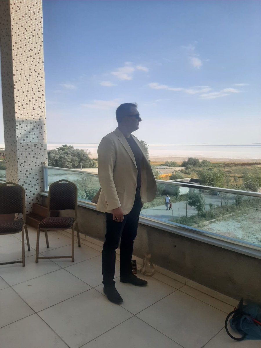 Bugün Şereflikoçhisar'da cenaze ziyaretleri ve Muhtarlar Derneği Başkanı Öztekin Kacar kardeşimin düğününden sonra Altuğlar Tuzgölü Tesisleri'nde günü tamamladık.