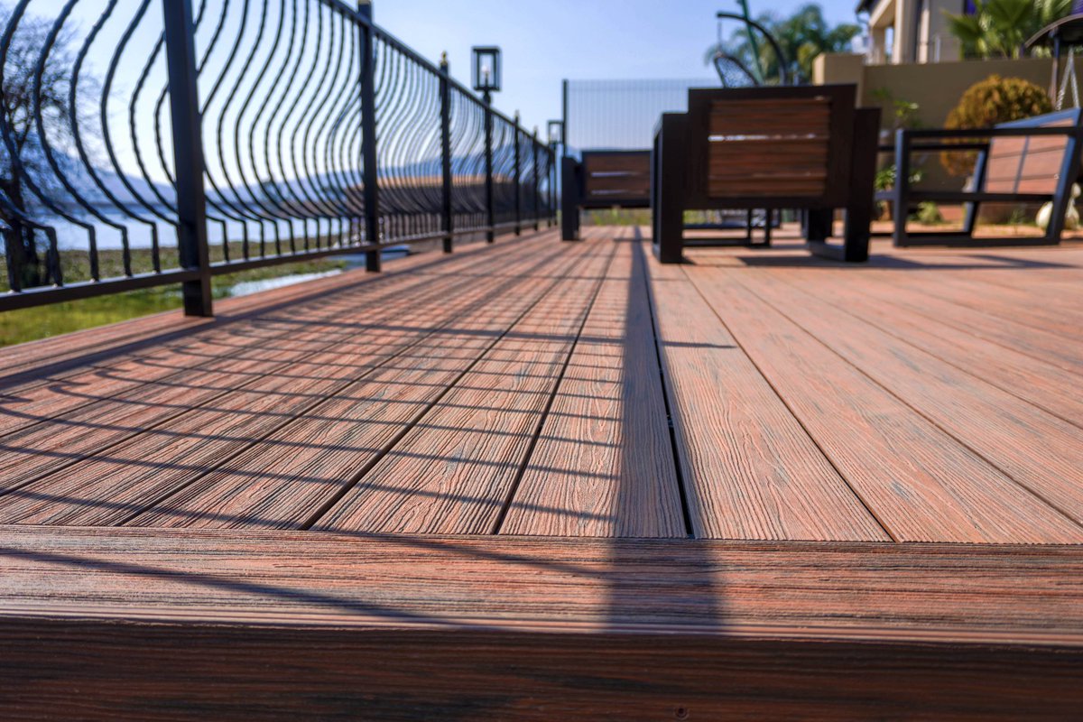 Supply &amp; Installation of a new Composite Deck, Balustrading, Floating Jetty &amp; Custom Outdoor Furniture Set 🤩

📍 West Lake Country &amp; Safari Estate, Hartbeespoort.
🎨 Antique Brown Colour.

Contact us today for your free quotation ⤵

📲 +27 10 025 3559