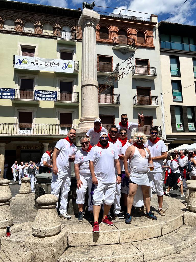 Buscar las diferencias #teruel #vaquillasteruel #araphajoes #araphasporelmundo