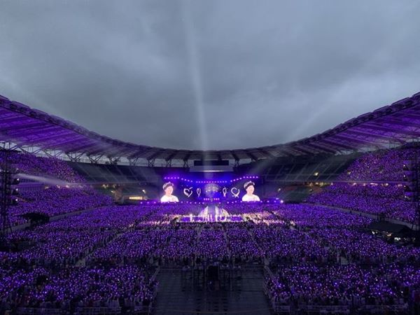 Trong 8 tỉ người, chúng ta tìm thấy nhau 💜🥺

#HappyBDayARMY #HappyBirthdayARMY #Happy10thAnniversaryARMY #10thARMYDAY #ARMYturns10Today #BTSARMY10thBirthday