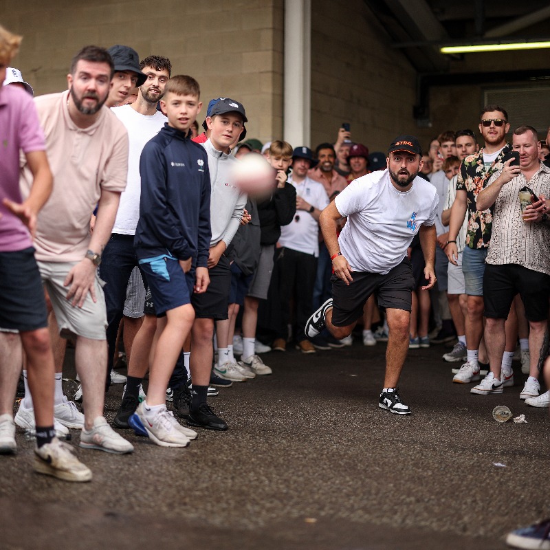 englandcricket's tweet photo. The Headingley crowd made good use of the rain delay 🏏 

But after a long wait... play has finally started! Follow along live 👇

#EnglandCricket | #Ashes