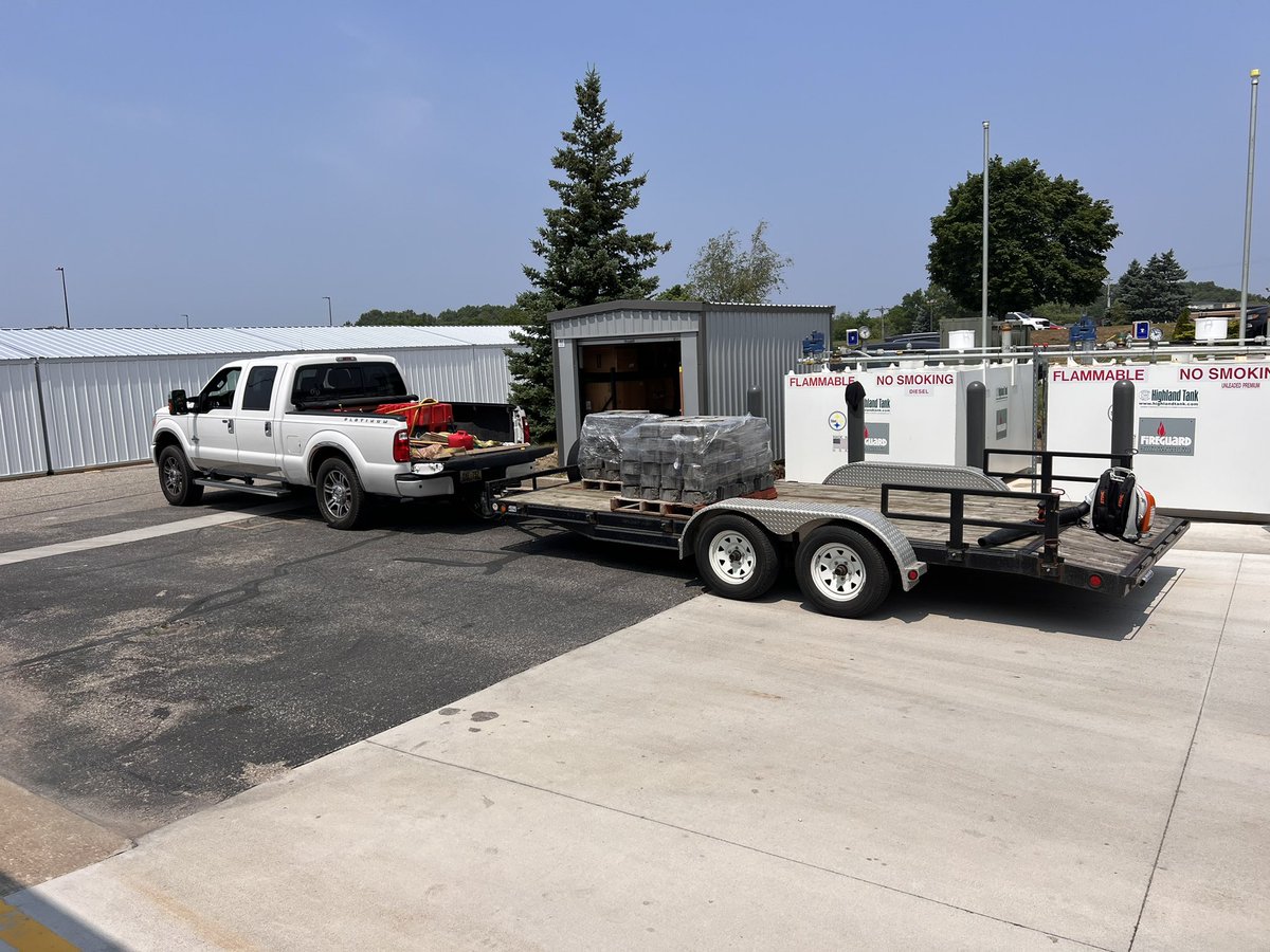 The NUVU Team has been working hard on landscaping our stores this summer!  A shout out to Scholten Landscaping for all the hard work!
#ScholtenLandscaping