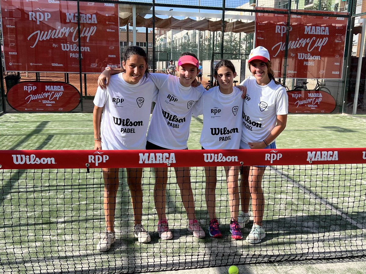 Magnífico ambiente en la primera cita del VALENCIA PADEL Sub16 en el Valencia Tennis Center correspondiente al primer Circuito Internacional <a href="/rppadel/">rppadel</a> <a href="/MarcaTMF/">MARCA Polideportivo</a> Junior Cup Sub16 by <a href="/WilsonPadelES/">Wilson Padel</a> Mucho nivel y extraordinaria experiencia 🎾 No te lo pierdas <a href="/rppadel/">rppadel</a>