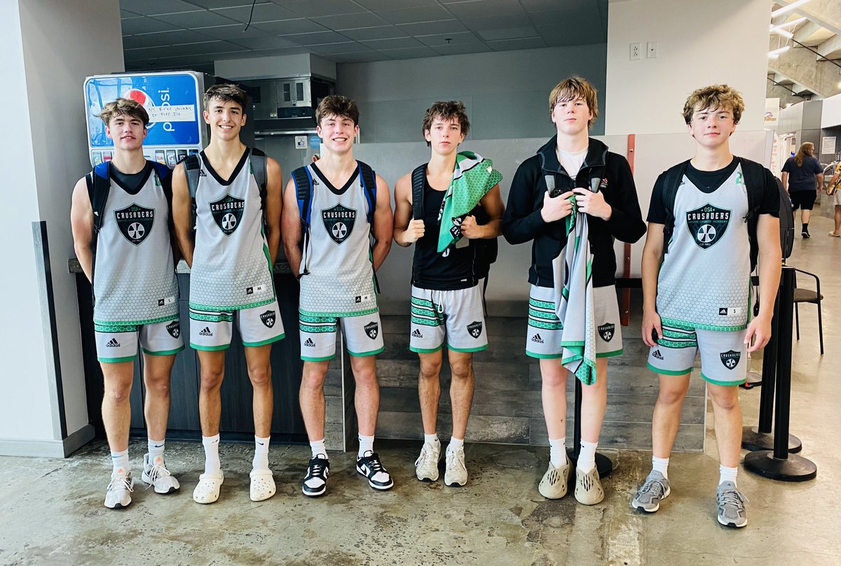 travis_jeremy's tweet photo. @O_Sports_Acad 17U Elite Travis with a 69-40 win vs KC Red Storm NXT 🏀

@Carsonmj15 19pts 7-12 (5-8) 3FG

@drake_trav1 13pts 6-9, 7ast

@prestonmarsh_ 13pts 5-8 (3-6) 3FG, 5rebs

@jordan_gassen 10pts 5-8, 5ast

@CamdenMonie 8pts 3-9, 6rebs

@NateRoberts2222 6pts 3-6, 3steals https://t.co/6uqSNHc5bW