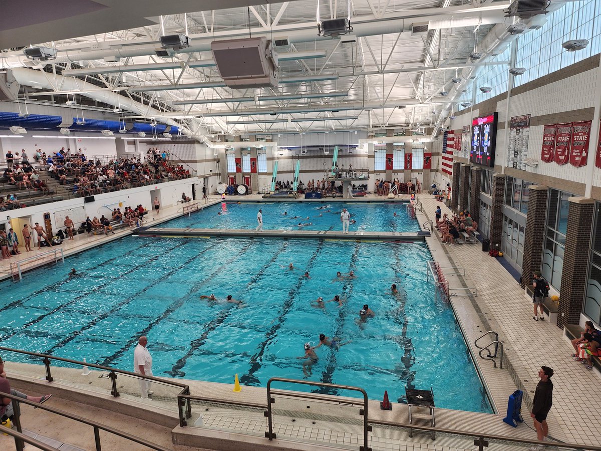 GL_Aquatics's tweet photo. Saturday morning action at the 2023 Great Lakes Classic. 31 teams from across the Midwest/Great Lakes region. @USAWP @MDWzone #mwpolo https://t.co/W4bUEZP3dB