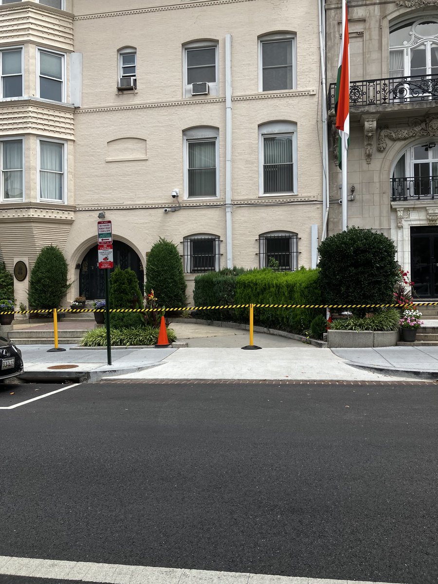 seemasirohi's tweet photo. All quiet at the Indian Embassy in Washington. No protestors in sight and five police cars stationed in front. https://t.co/1pCd3F2o76