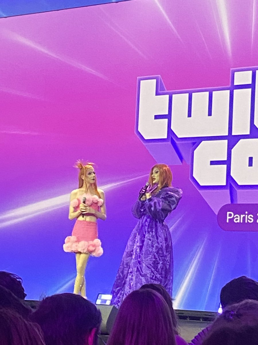 UnknownAmyx's tweet photo. OUI OUI SLAAAAY🎉🔥🥰 

#TwitchCon2023 #DragShowcase 
#SLAAAY 🎉 https://t.co/VQ8kSPXlTy
