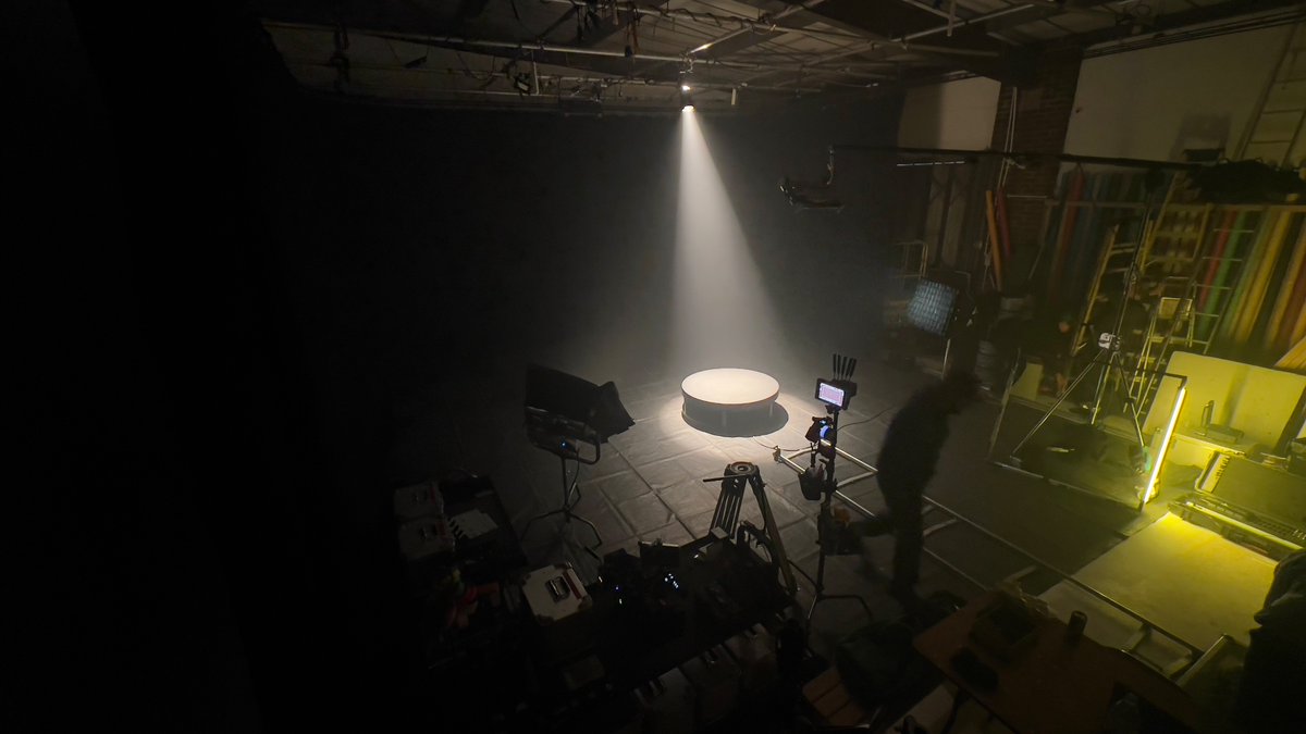 cineviewstudios's tweet photo. Our Blackout Studio is designed with adjustable blackout capabilities. Achieve the perfect atmosphere for your project, whether it’s photography, videography, or any other creative venture. #blackout #studiohire #london
https://t.co/yY01Q62nej https://t.co/qSNs0aWcfO