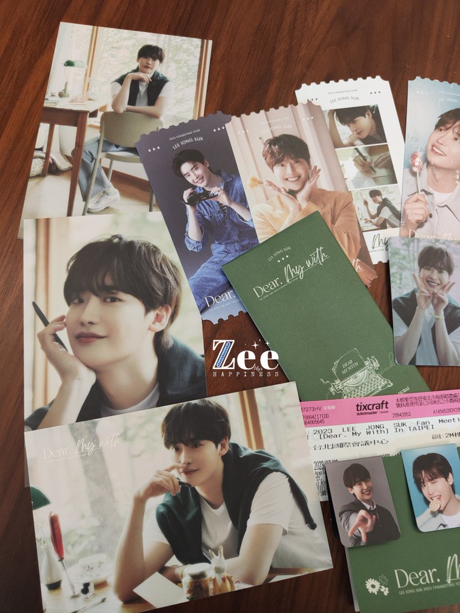 ZeeLilyKwaamSuk's tweet photo. Can't believe it's been 10 years since I last met you and it's my 13th year being your fan. Thank you for always giving your best and we really had a blast tonight! Love the FM concept and goods! Hope to see you again soon 🥰
#LeeJongSuk
#Dear_My_With_JS
#LeeJongSukInTAIEPI https://t.co/DhYjDThwFy