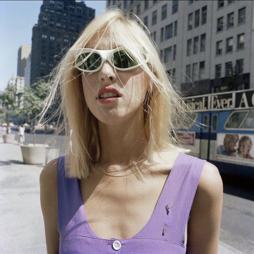 New Yorkers on their lunch breaks in the 70s, photographed by Charles Traub