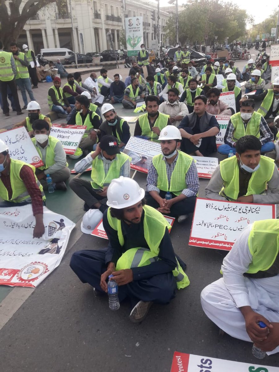 AhmadSafdar's tweet photo. We call upon @misrartareen to champion the #NTCAct_in_Cabinet. This act will transform the lives of 350k engineering technologists, allowing them to pursue government jobs and start businesses. Let's create opportunities and fuel progress together. https://t.co/XlqJuc5fZs