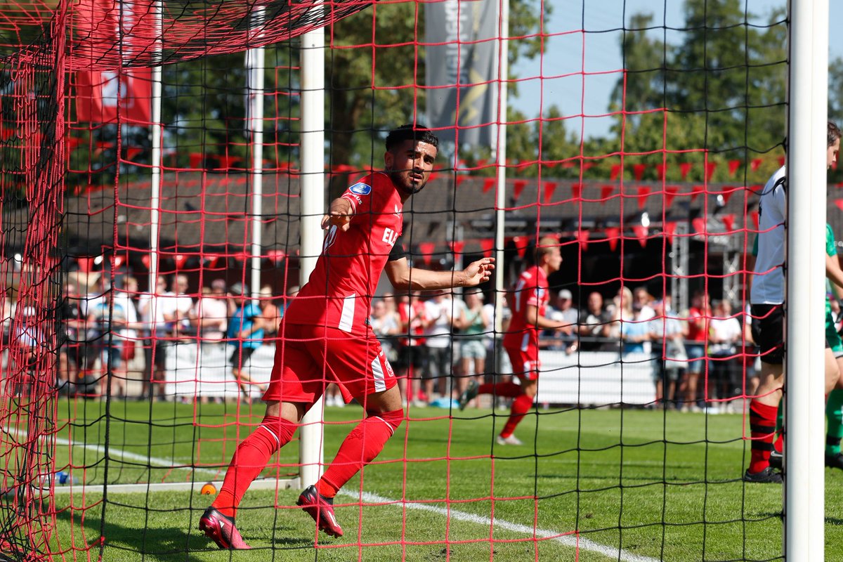 fctwente's tweet photo. 📸 

#rootwe https://t.co/doemFz4R64