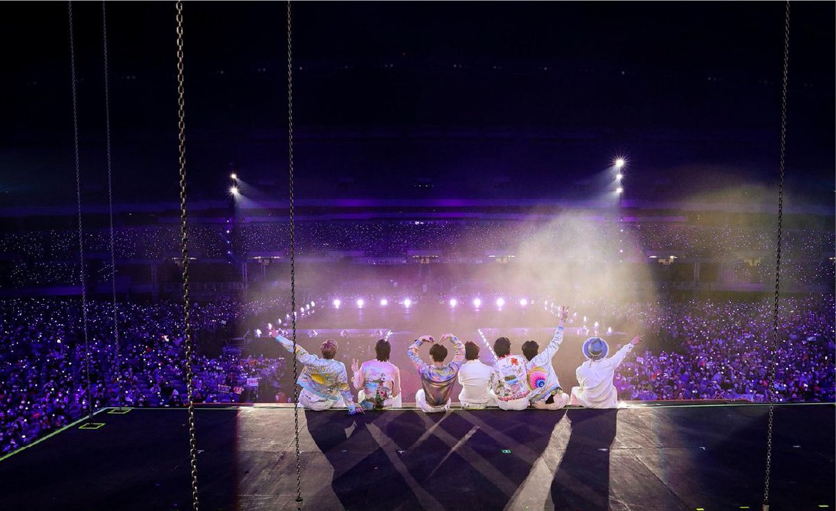 KRungiah's tweet photo. Happy ARMY Day🦋💜
#BTS #방탄소년단진 #BTSARMY #ARMY #ArmyFlyWithBTS #ARMYDAY #HappyBDayARMY #10thARMYDAY #HAPPYARMYDAY #HBD_TO_ARMY #APOBANGPO https://t.co/fzgTImAfaa