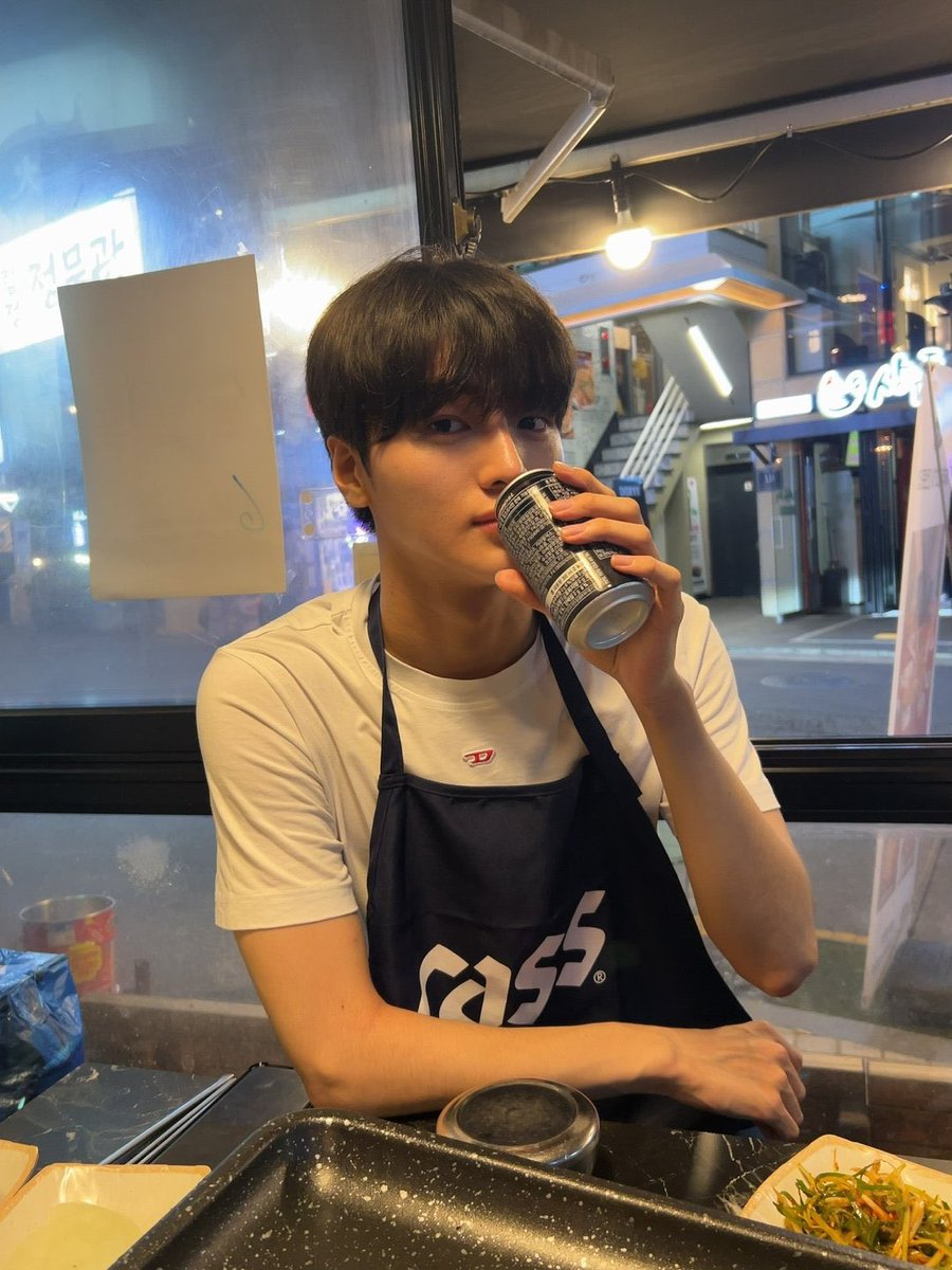 elmojunho's tweet photo. 왤케어른이됏어요.....ㅠㅠㅠㅠㅠㅠㅠㅠㅠㅠㅠㅠㅠㅠㅠㅠㅠ https://t.co/uUA06LtJ8X