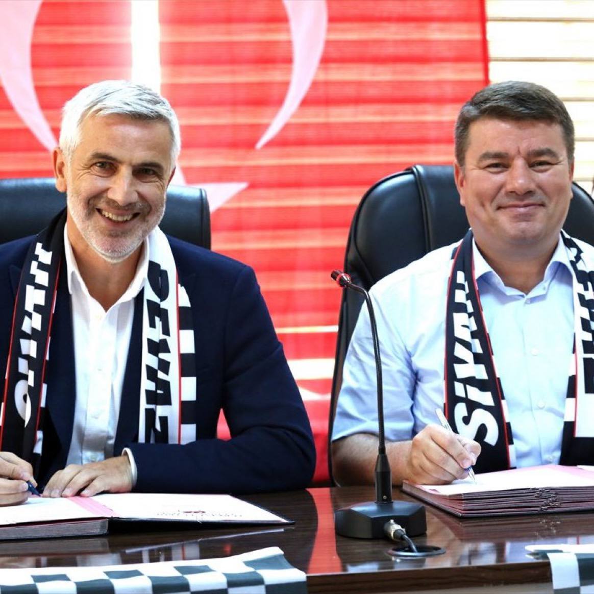 Önder Karaveli, TFF 2.Lig ekibi 68 Aksaray Belediyespor ile 1 yıllık sözleşme imzaladı.