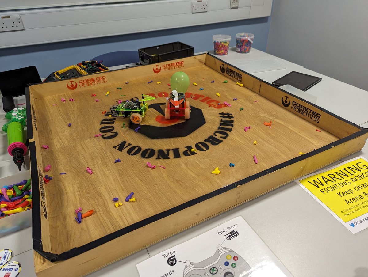 CannonFodder's tweet image. Many balloons were sacrificed to the maker gods today @Steel_Con in the kids track! #MicroPiNoon