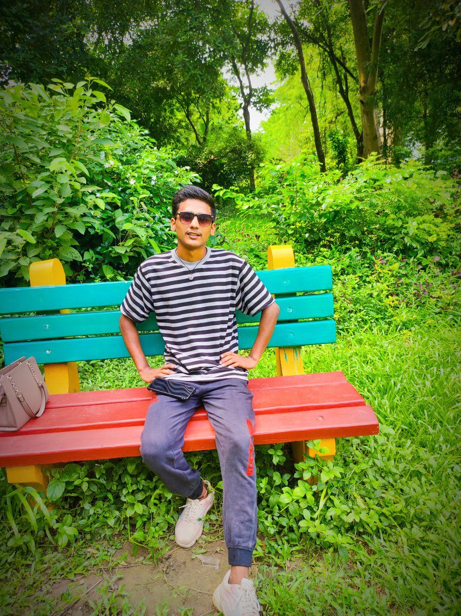 लु आयो मेरो पनि बसेको फोटो 🤟❣️😝