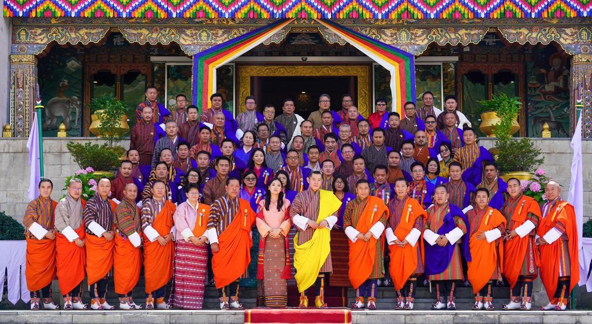 NABhutan's tweet photo. 08 July 2023: 𝐇𝐢𝐬 𝐌𝐚𝐣𝐞𝐬𝐭𝐲 𝐭𝐡𝐞 𝐃𝐫𝐮𝐤 𝐆𝐲𝐚𝐥𝐩𝐨 𝐠𝐫𝐚𝐜𝐞𝐬 𝐭𝐡𝐞 𝐂𝐥𝐨𝐬𝐢𝐧𝐠 𝐂𝐞𝐫𝐞𝐦𝐨𝐧𝐲 𝐨𝐟 𝐭𝐡𝐞 𝟗𝐭𝐡 𝐒𝐞𝐬𝐬𝐢𝐨𝐧 𝐨𝐟 𝐭𝐡𝐞 𝐓𝐡𝐢𝐫𝐝 𝐏𝐚𝐫𝐥𝐢𝐚𝐦𝐞𝐧𝐭

https://t.co/2TpD7NPPUL https://t.co/Nbuu8pWoMj