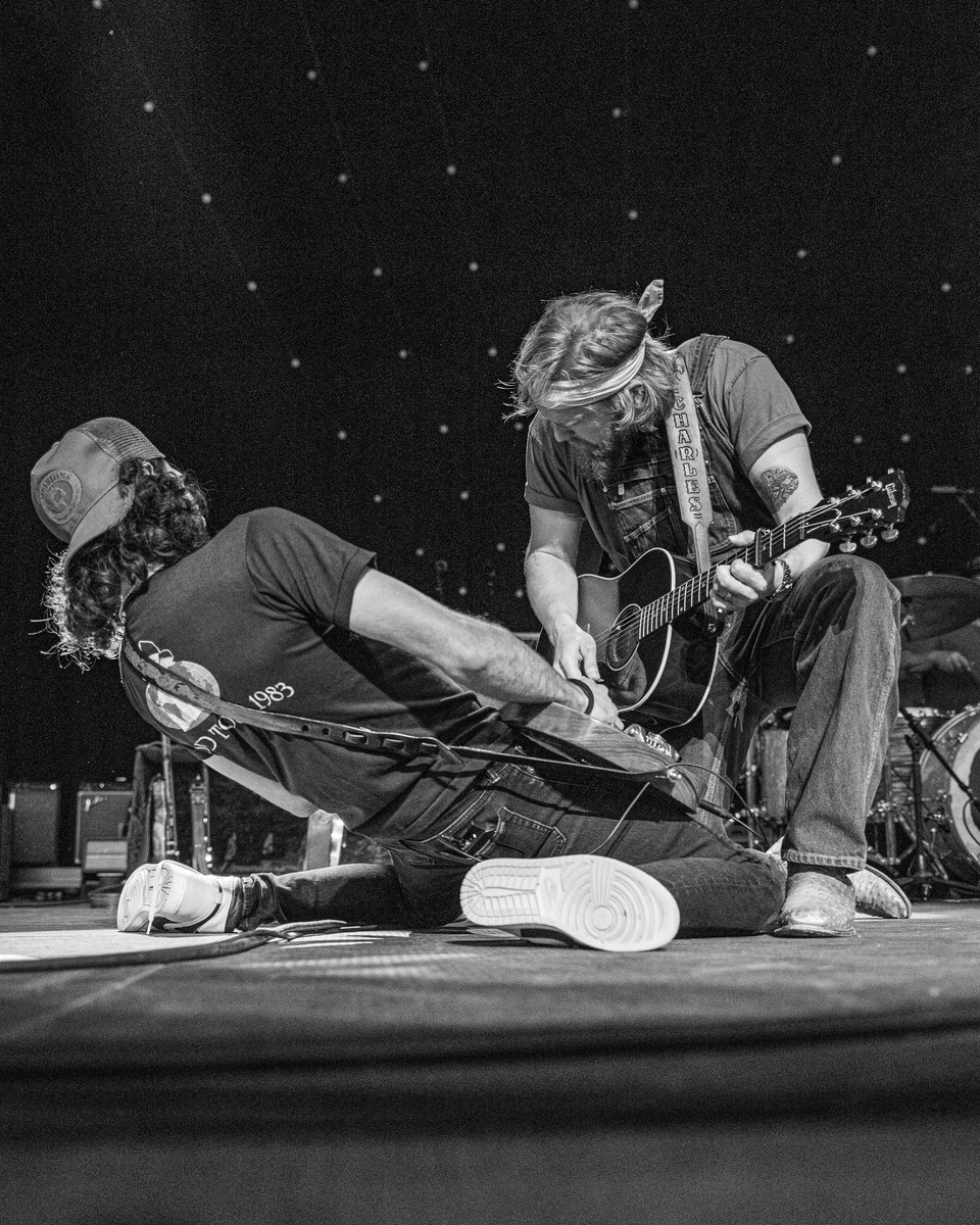 cjbown's tweet photo. @CharlesWesleyG + @AlTorrence + @summerfest

#milwaukee #mke #music #summerfest #blackandwhitephotography https://t.co/JlhKmVaD2h
