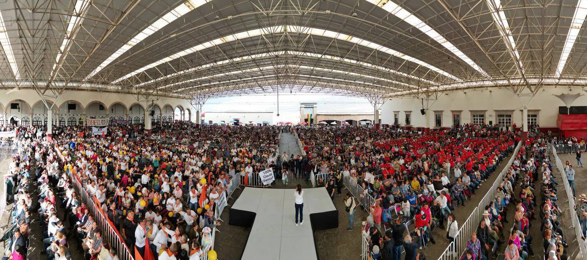 leonardotoledo's tweet photo. El jalifeismo en su competencia malsana y desinformativa es lo peorcito de esta competencia https://t.co/6qlLd2M7nU