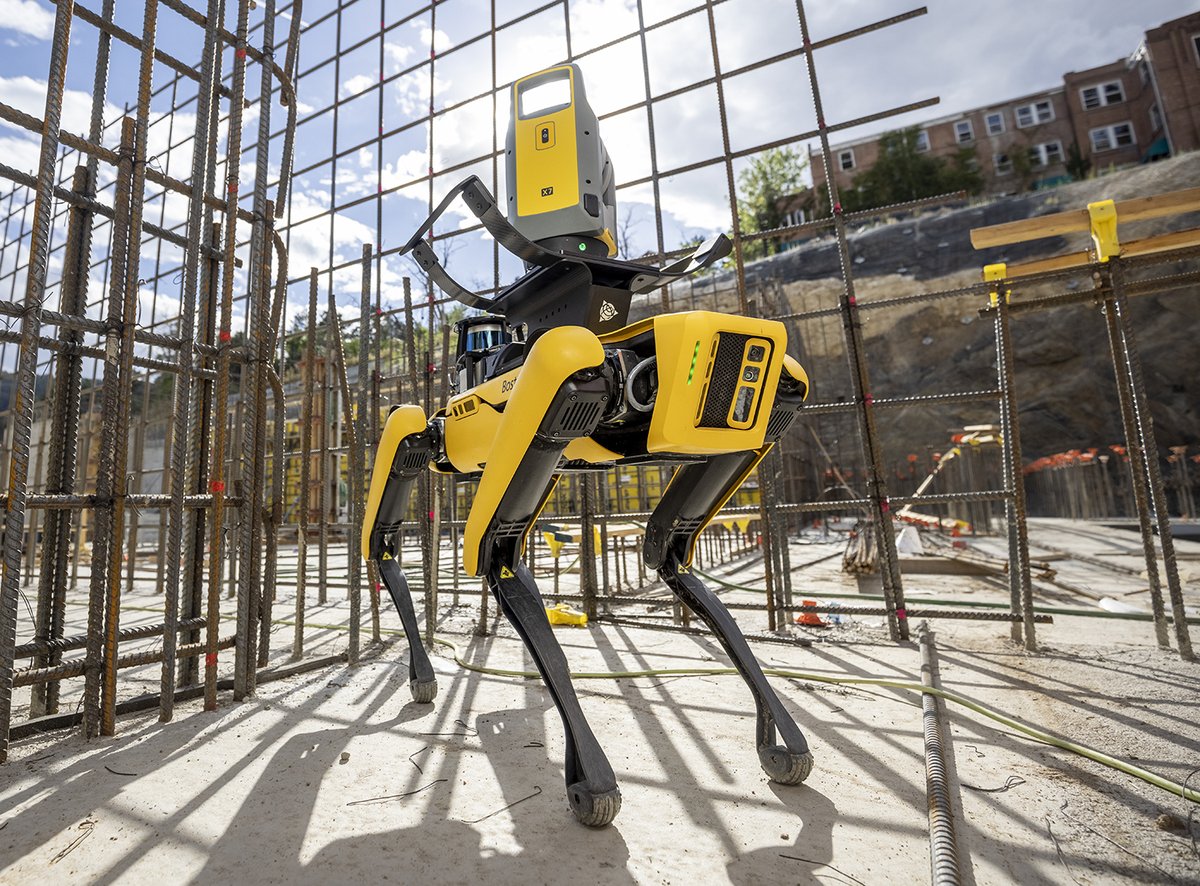 TrimbleBuilding's tweet photo. Easily and accurately collect point cloud info and 3D imagery, when you safely mount the #TrimbleX7 laser scanner to Spot the robot. Learn more about Spot’s : https://t.co/tn5gYCYASz @BostonDynamics #robotics #construction #TrimbleSpot https://t.co/wJl9haULZT
