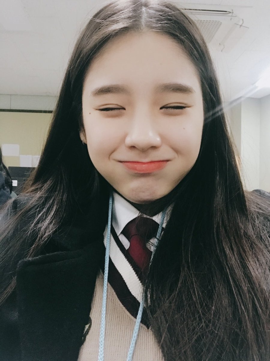 JHJS2S2's tweet photo. 알티하세요 원하는 치킨 사드림 
7월 12일 오아써 컴백 &amp; 아기 희뭉이 많이 귀여워해주기~♥️ https://t.co/i82qPpxKVW