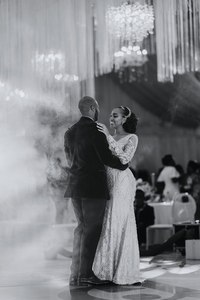 makulapictures's tweet photo. The first dance. https://t.co/CTKYpqeQ7v