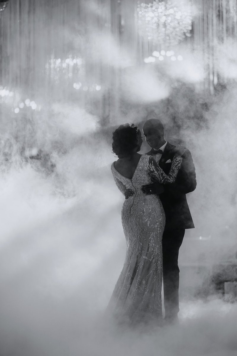 makulapictures's tweet photo. The first dance. https://t.co/CTKYpqeQ7v