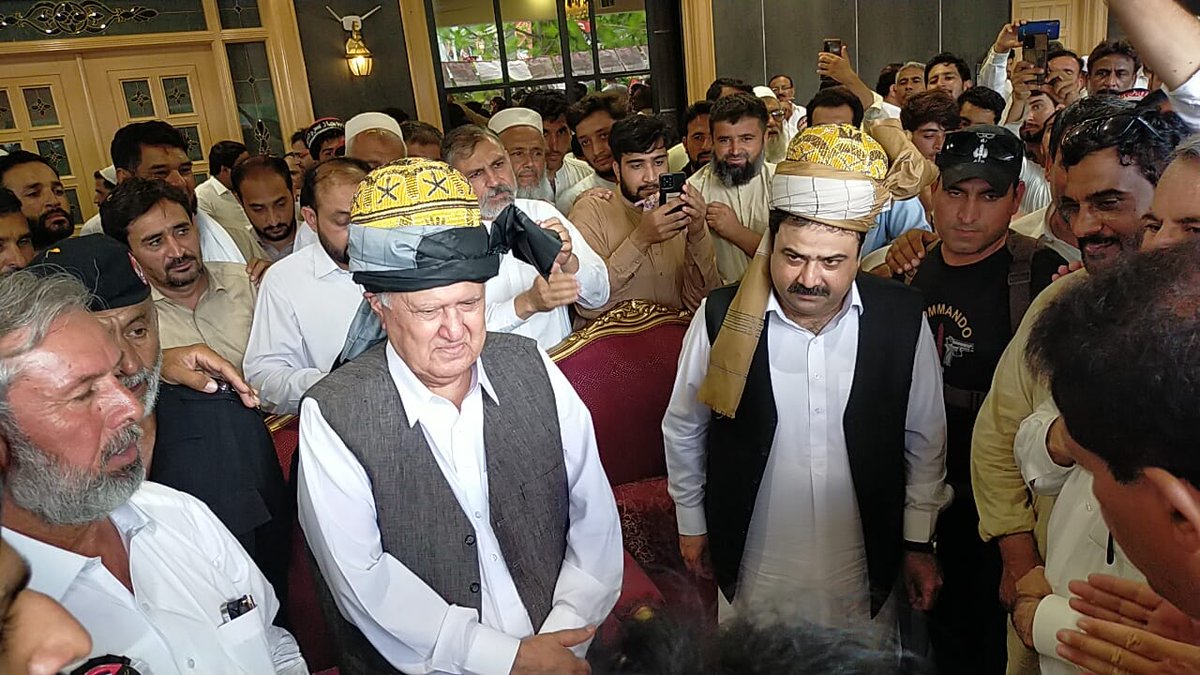 QWP_PK's tweet photo. یونین کونسل زیم تحصیل تنگی میں شاندار ورکز کونشن کا انعقاد
تقریب کے مہمان خصوصی، ملی رہبر آفتاب خان شیرپاؤ تھے
صوبائی چئیرمین سکندر خان شیرپاؤ سمیت پارٹی مشران اور کارکنان سیکنڑوں کی تعداد میں شریک 
ہر طرف نعرے، پارٹی ترانے اور کارکنان کا جوش
#QWP #QWPisFuture #Vote4QWP 
1/3 https://t.co/wDPZEgDlCY