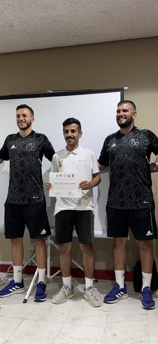 تم وبحمد الله حصولي على شهادة المعايشة مع المدربين الأسبان في مدينة الدمام بنادي الخليج 
وتشرفت بمعرفة المدربين السعودين واخواني العرب ✅🤍
شكرا نادي الخليج على الاساضافة 🫡✅ <a href="/Khaleejclub/">نادي الخليج السعودي</a> 
شكرا شركة نجوم الاحتراف على البرنامج ✅ 
<a href="/TariqUthman/">طارق العثمان</a>