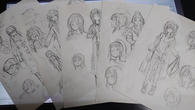 自宅遺跡から発掘された最初期キャララフ達、物理的にこういうの残るのがアナログはやっぱいいよな～ 