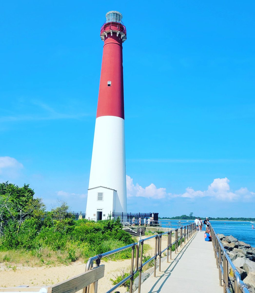 runSue19's tweet photo. Old Barney 217 steps to the top of the 172ft lighthouse. #keepmoving #crosstraining #marathontraining #teamultra #forcedfamilyfun #ultrajoy #jerseyshore #barnegatbay https://t.co/PIaxdnUTZA