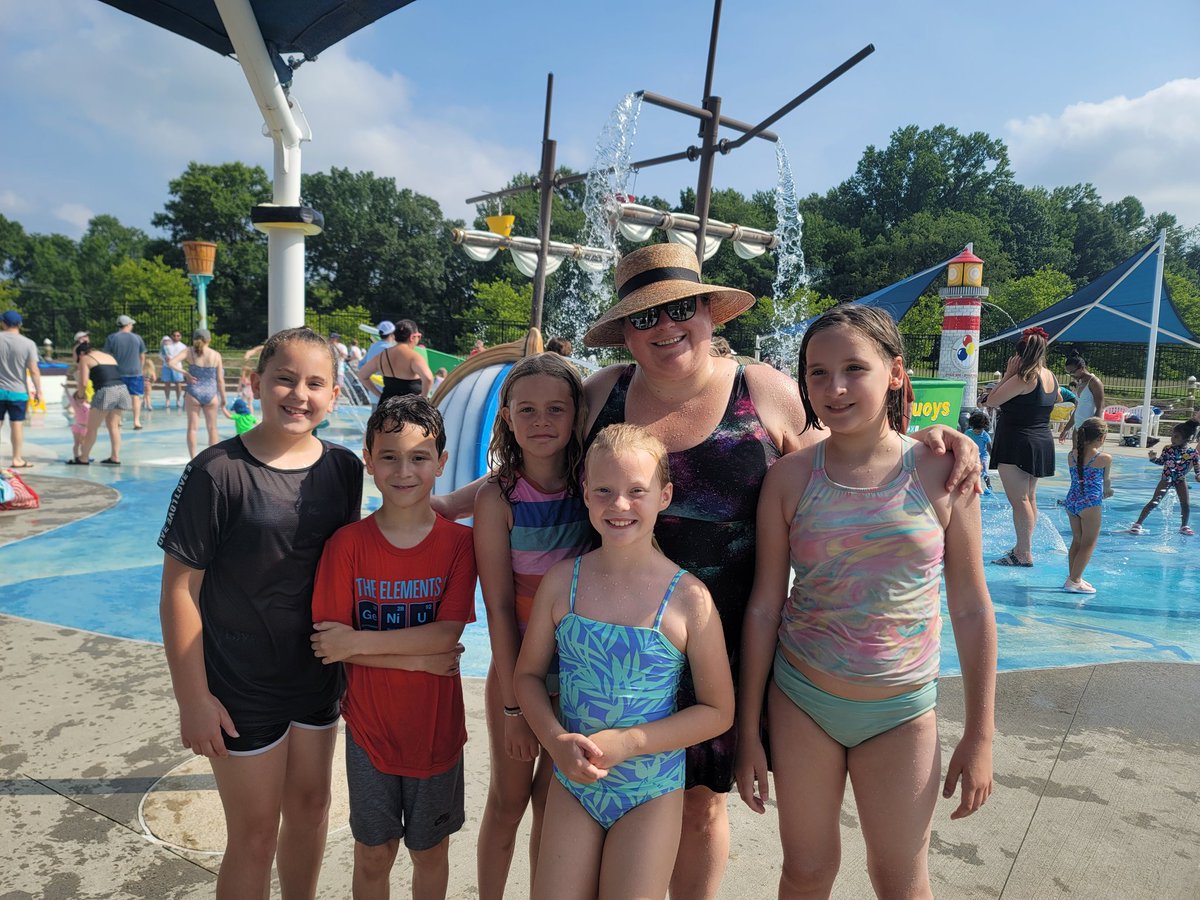 Miss Resch tweet media