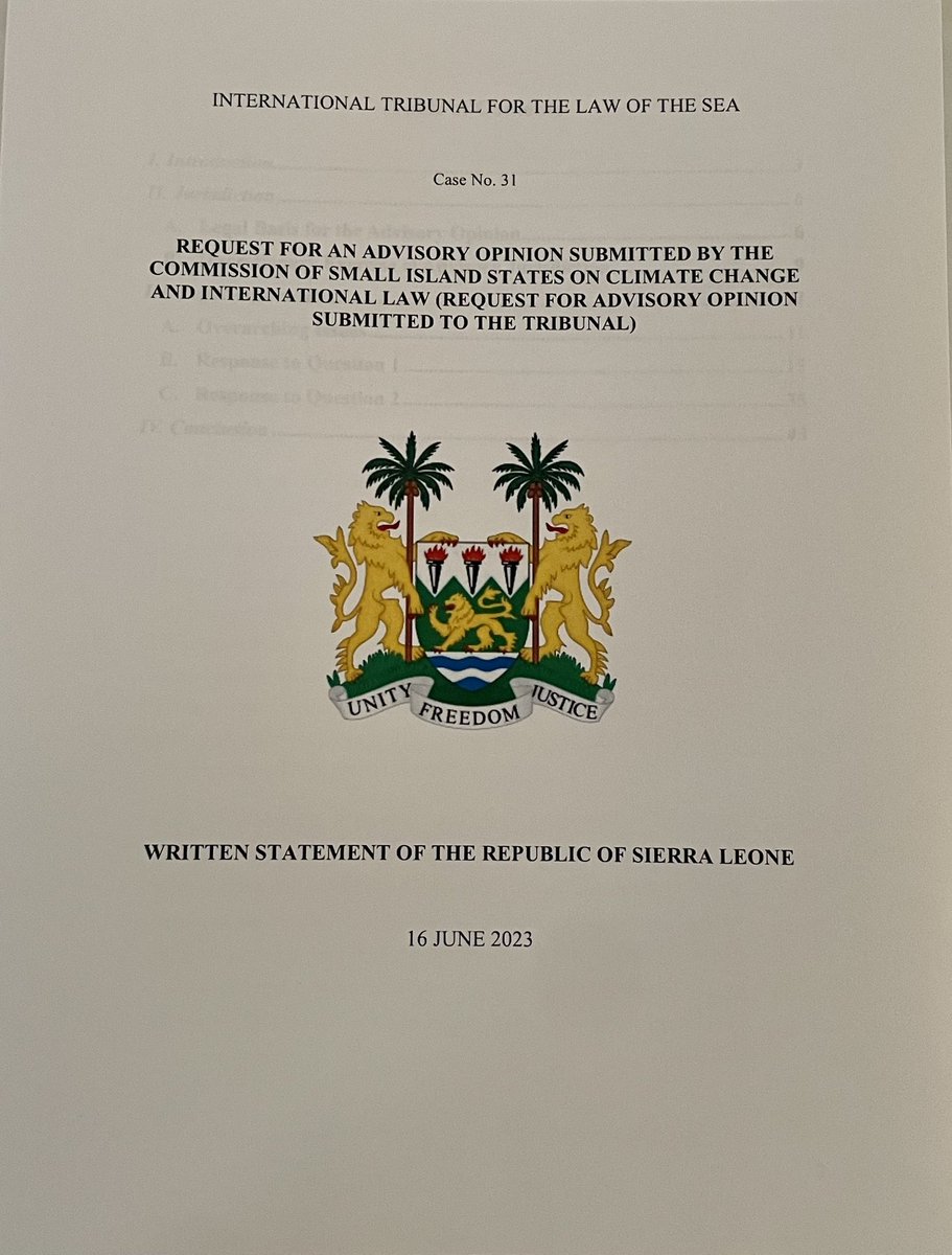 I also had the distinguished honour to hand deliver to the Registrar of @ITLOS_TIDM the original copy of Sierra Leone’s written statement in the ‘Request for an Advisory Opinion by COSIS on Climate Change and In’t Law @CharlesJalloh @Phoebe_Okowa @DireTladi4ICJ @FoleyHoag