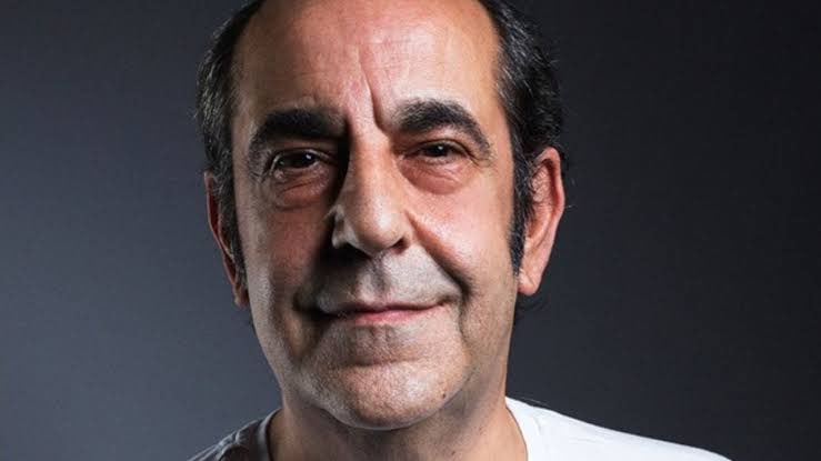 Hayatlarımıza kattıkların için çok teşekkürler.                                                Uğurlar olsun… #ÖzkanUğur