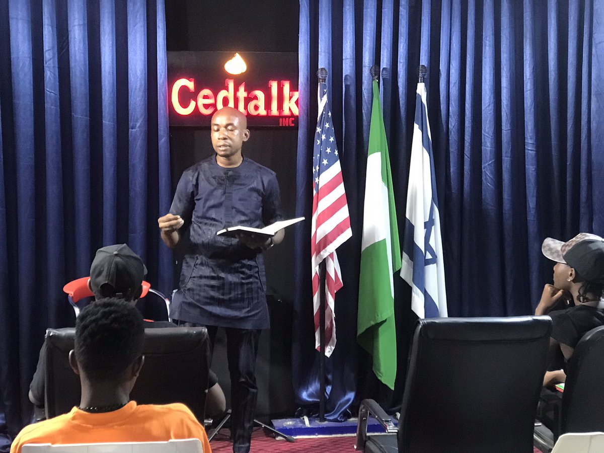 cedtvofficial's tweet photo. It is very dangerous to run a business or organization without understanding order in everything. —Chika Ikeh [maintaining divine order in business] @RaymondRuach @cednetlive @NnewiCity @lota_nna @MoghaluKingsley @NnewiConnect @MrUdomEmmanuel https://t.co/qol6PEh5o5