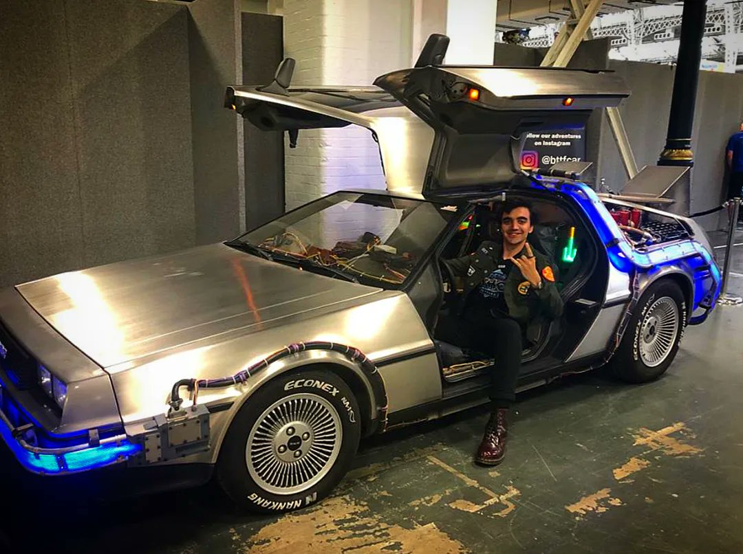 HJFilms_98's tweet photo. Project Who Next - Filming Day 3 - Dreams really do come true ♥😭
Thank you @Showmasters♥
#ProjectWhoNext #WhoNext #DoctorWho #Documentary #Filmmaking #MattSmith #ColinBaker ♥♥➕🔷️🎬 https://t.co/mBKqHx53Bx
