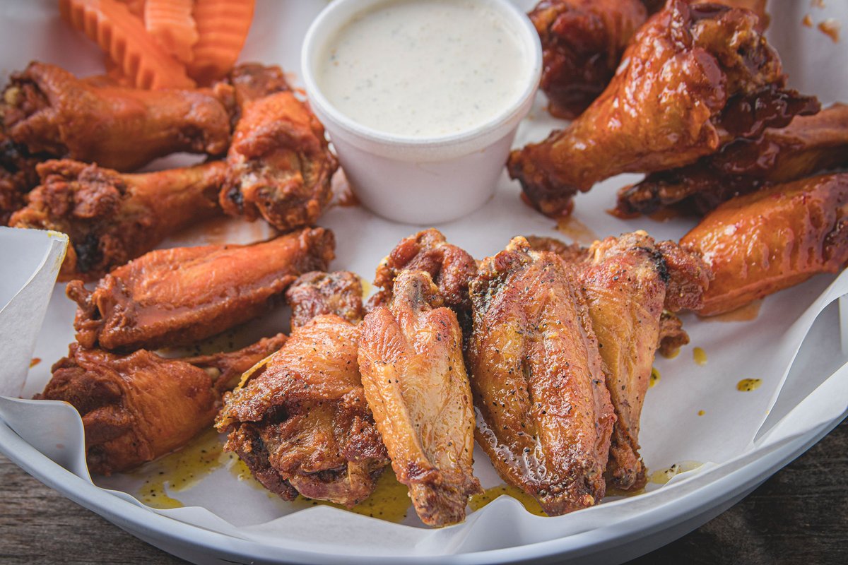 AndGridiron's tweet photo. Made with love, try our Wings on the Grid https://t.co/sh7eTDQBsR