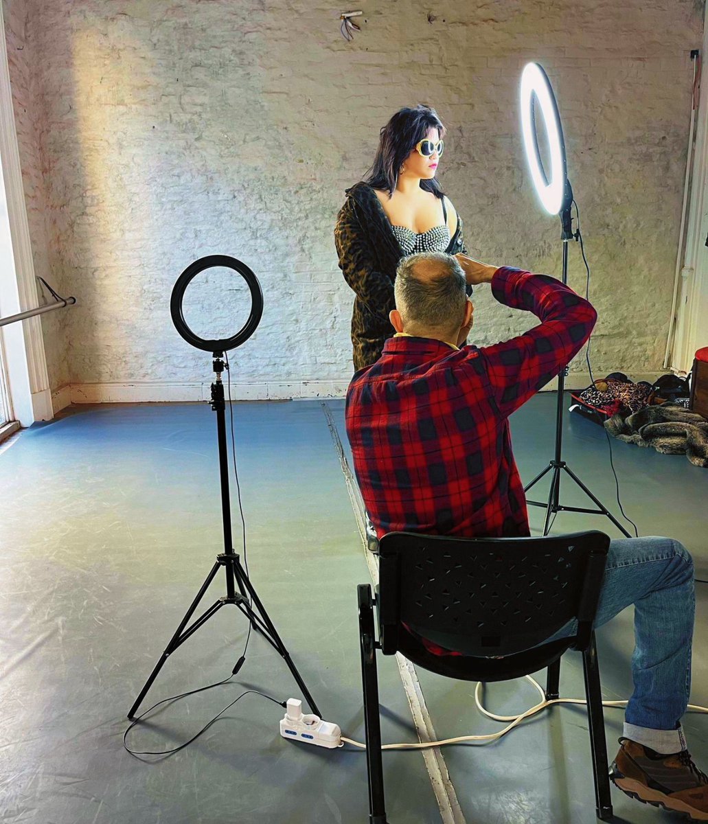 Back de Magnetismo
Producción
Ojo: Jano Man 
Musa: Michelle Viquez 
Espacio: Implosivo Artes Escénicas 
Producción: Ingrig Luna
#magnestismo #produccionaudiovisual #imagen 
instagram.com/p/Cuc2C8dpBiU/…