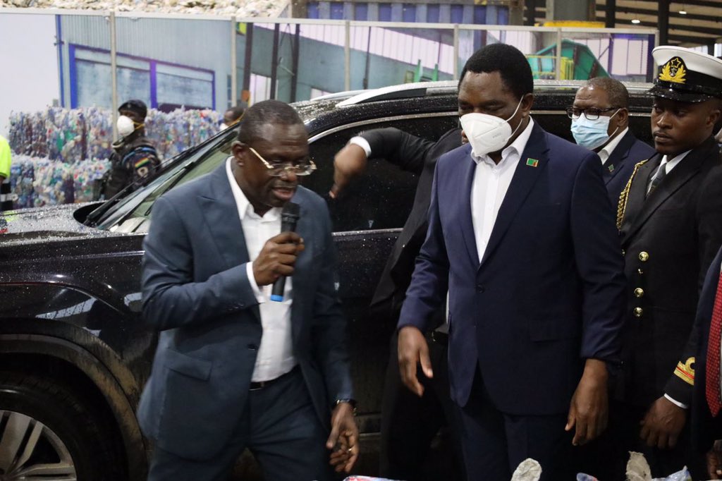 thejospongroup's tweet photo. During the visit to our state-of-the-art facility, the @accracompost, H.E was given a comprehensive tour of our cutting-edge facility, where he personally witnessed our innovative composting and recycling processes.
#JOSPONG #WasteRevolution #LeadingTheChange https://t.co/2rDDIrTKsE