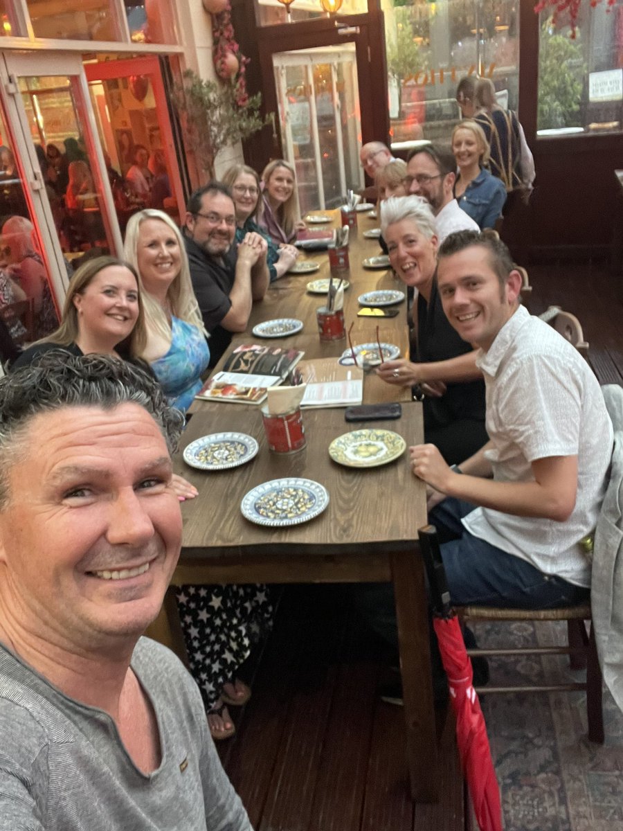 I love this amazing group of leaders in education. Best Dave ever <a href="/EdRoundtables/">Ben Brown🔥</a> conference I’m Birmingham. #BuildingBelonging