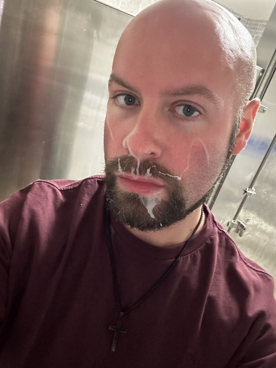Who wants to see the video? 😈💦🤤

Follow my OnlyFans to watch! #shawnpatrickx #gaycum #gaypublicbathroom #gayexhibitionist 

OnlyFans.com/ShawnPatrick_x