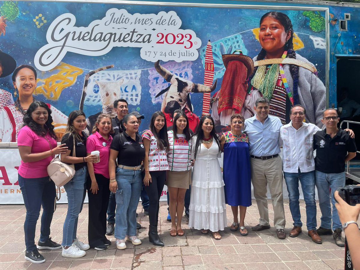 Hoy como parte de las fiesta de julio, mes de la <a href="/GuelaguetzaOf/">Guelaguetza Oficial</a>, cortamos el listón del cine movil, un espacio para que las familias de #Oaxaca y quienes nos visitan admiren la belleza de nuestro estado.

#EstamosJuntosDeNuevo