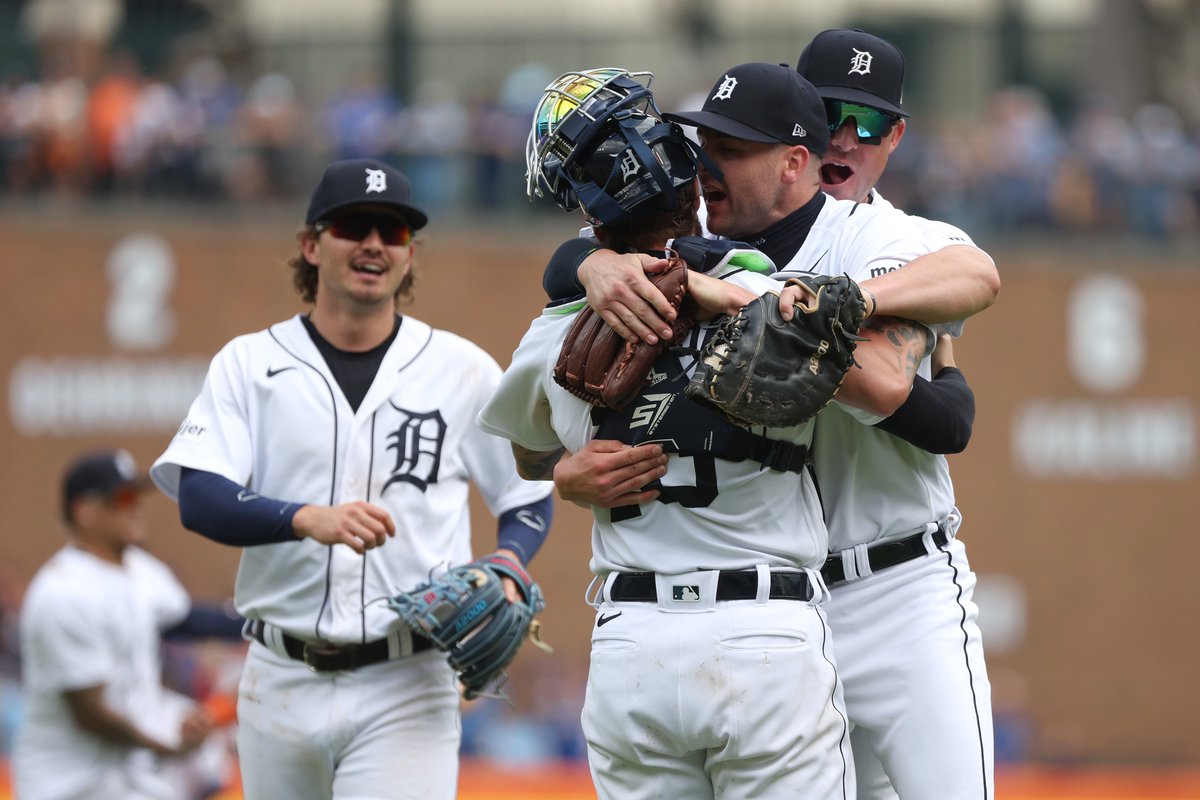 MLB's tweet photo. That feeling when you complete the 20th combined no-hitter in AL/NL history. https://t.co/SP1mhsx0Mb