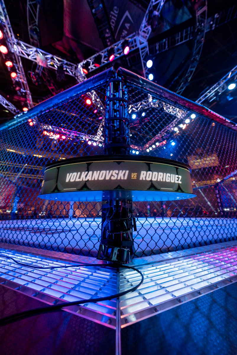ufc's tweet photo. 15 minute warning!! ⏰

#UFC290 Prelims are about to start on ESPN 2, ESPN+, &amp; @UFCFightPass https://t.co/xzCoSf35pF