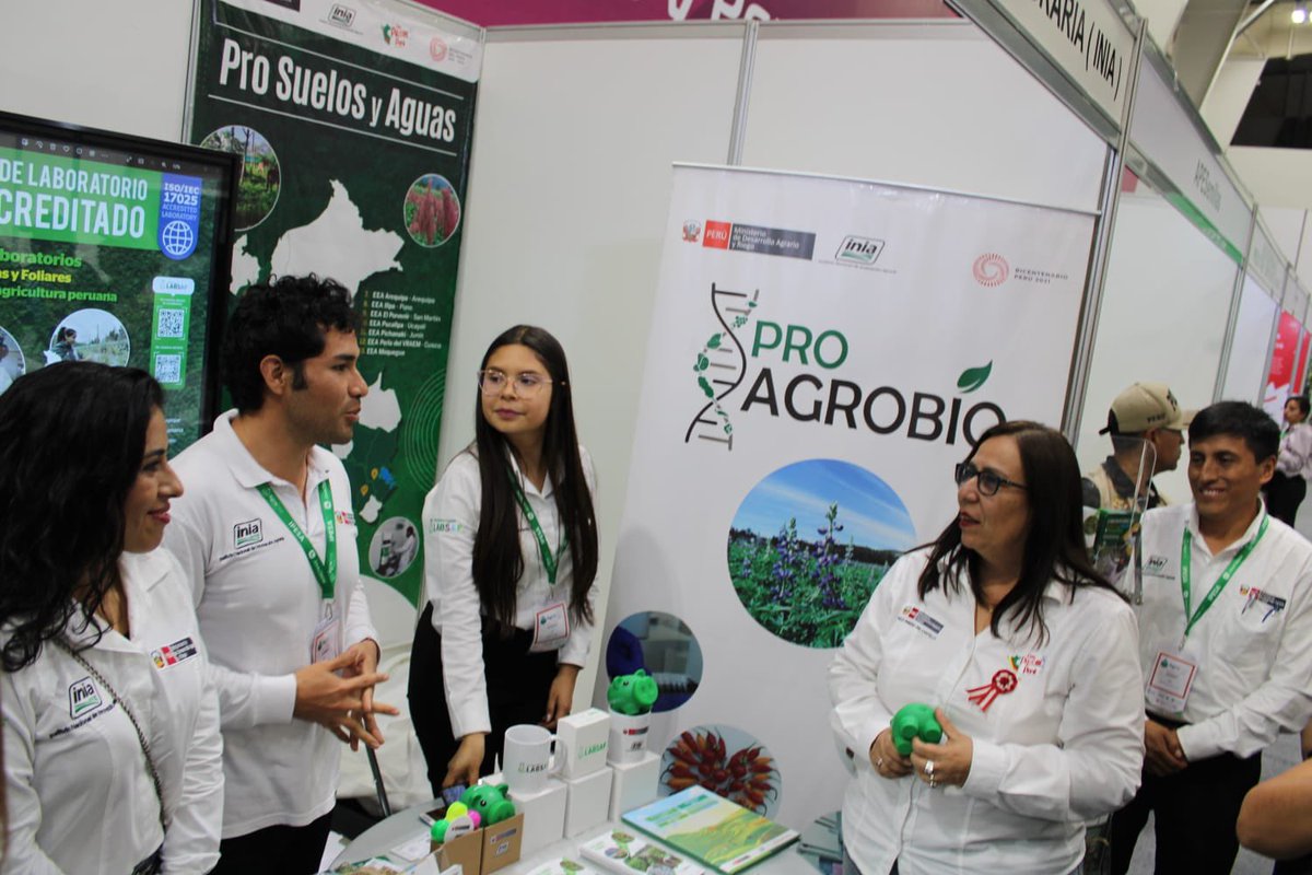 INIAPeru's tweet photo. [#Lima]
El #INIA participó del #AgrofestPerú, en el que nuestros especialistas dieron a conocer las principales innovaciones y las tecnologías agrarias, así como las acciones de los proyectos  #ProyectoSuelosyAguas,  #PROAGROBIO, #AGPRES, #PROCAP, #PROSEM y #PROMEGNACIONAL. https://t.co/hWw58nnFvH